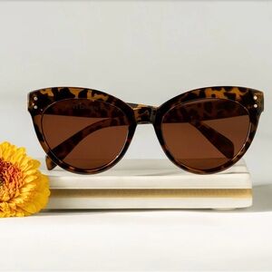 Saint Owen - Wylde tortoiseshell sunglasses. New packaging.